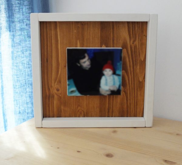 marco de fotos en madera