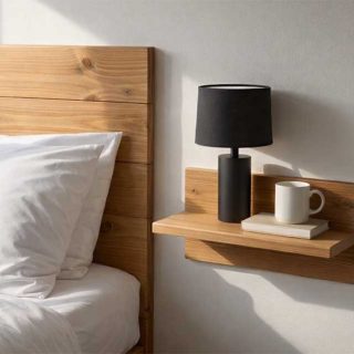 mesita de noche de madera