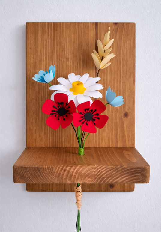 balda madera con flores